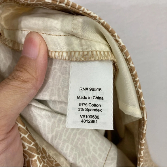 New Coldwater Creek Tan Abstract Print Natural Fit Crop Pants size 18 - Picture 3 of 10